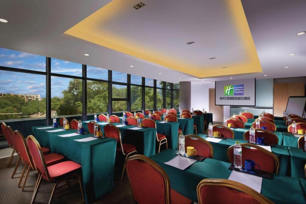 Holiday Inn Express Yangzhou City Center By Ihg Exterior foto